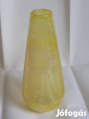 Citromsárga színű fátyolüveg váza