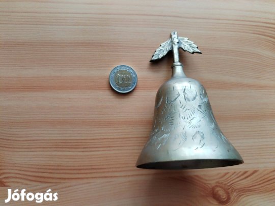 Cizellált régi réz csengetyű