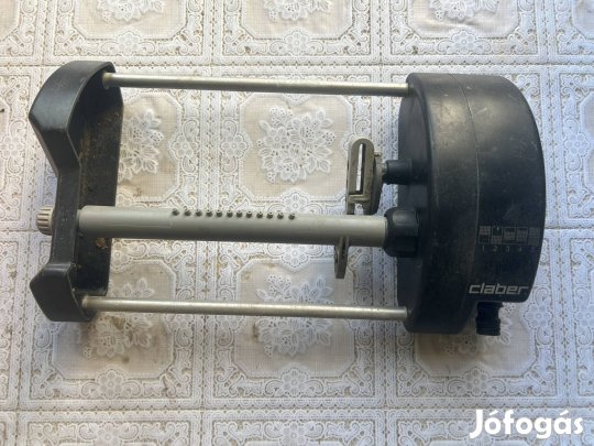 Claber márkájú kerti öntözőberendezés