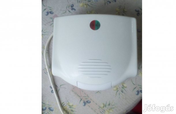 Clatronic ST 2517 szendvicssütő 700W