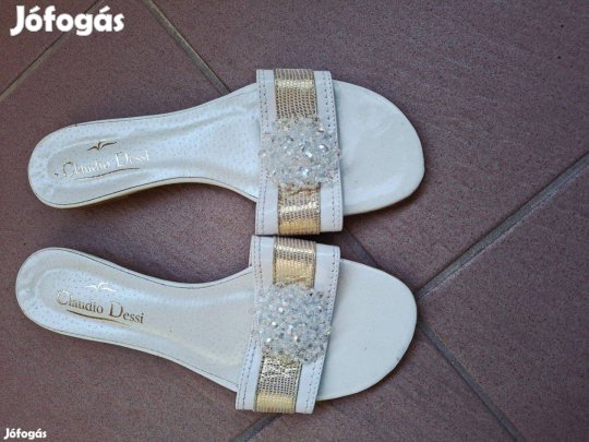 Claudio Dessi 40-es 1-szer viselt elegáns fehér női papucs