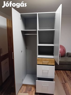 Click lapra szerelt 2 ajtós szekrény