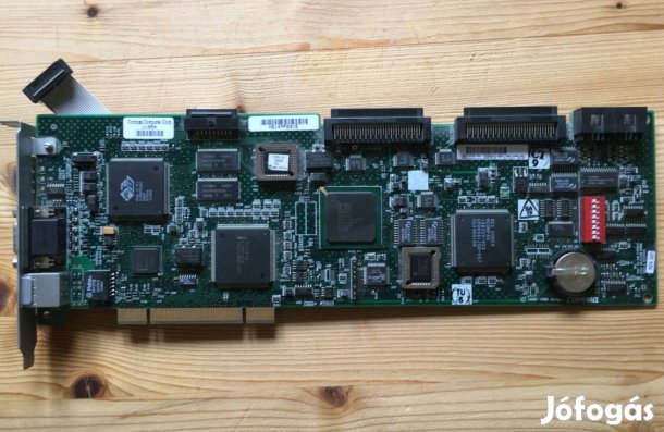 Compaq szerverekhez ntegrált vezérlő és kijelző kártya