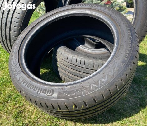 Continental Premiumcontact 7 225/45 R17 91V garnitúra