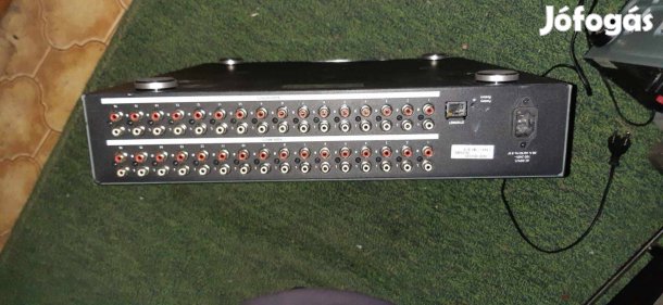 Control 4 audio matrix audio elosztó