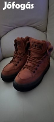Converse 42, 5-ös téliesített bőr bakancs!