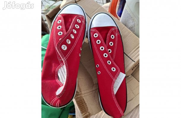 Converse piros 45-ös cipő fűző nélkül 7000 forintért eladó