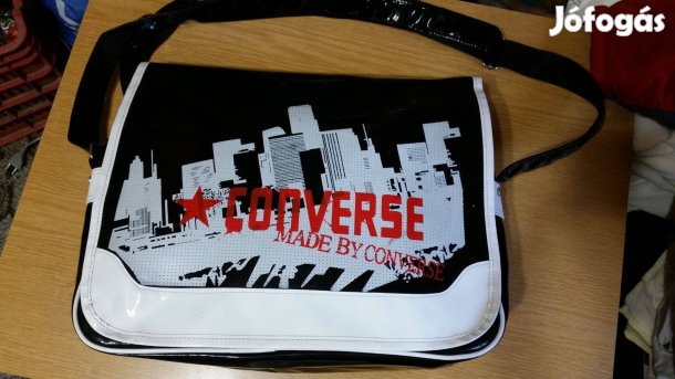 Converse uniszex válltáska +ajándék póló, tornacipő, bögre