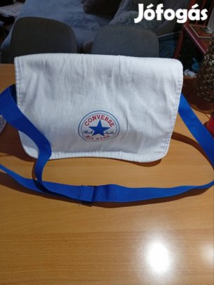 Converse válltáska 