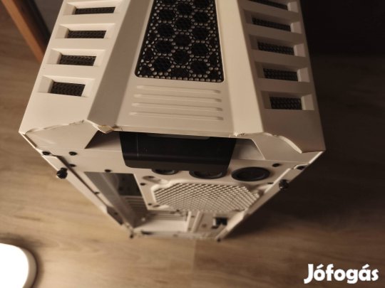 Cooler Master Storm Stryker Full Tower számítógépház