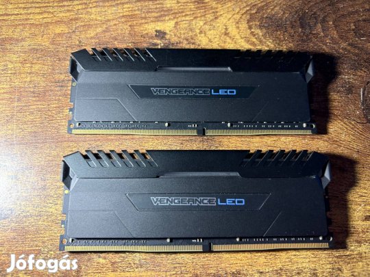 Corsair Vengeance LED 32GB (2x16GB) DDR4 2666MHz