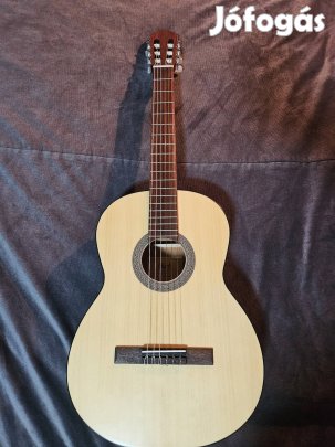 Cort AC100 OP klasszikus gitár kiegészítőkkel