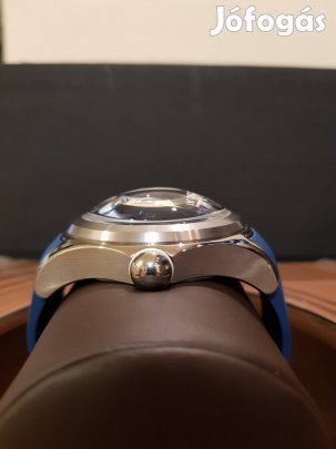 Corum Big Bubble 52 automata karóra