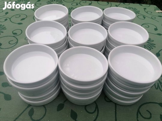 Creme bruele készítő fehér porcelán tálka eladó!