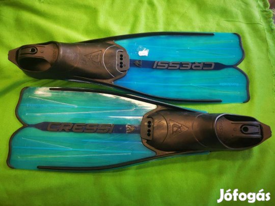 Cressi 39-40 Békatalp, Békauszony