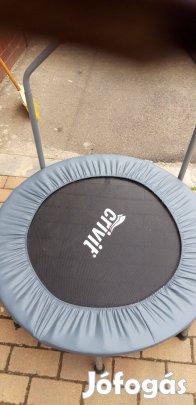 Crivit trambulin 96 cm Eladó a képeken látható trambulin. 96 cm átmerő