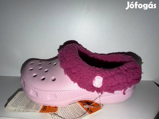 Crocs bundás papucs