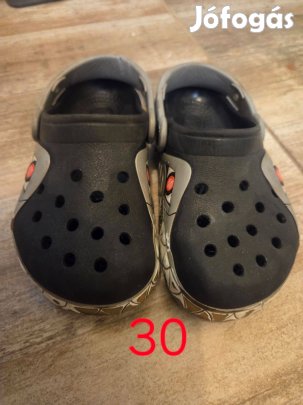 Crocs kisfiú papucs 30 méretben