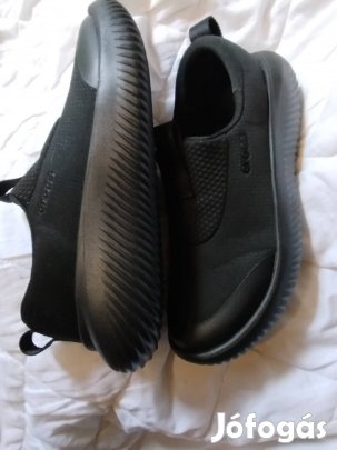 Crocs uniszex Új 41-42-es sportcipő 