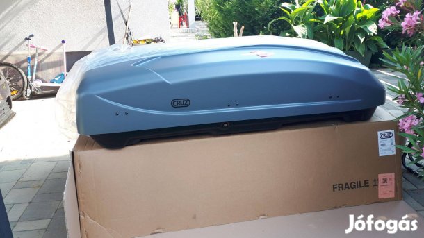 Cruz Paddock 470GM grey matt tetőbox és Cruz Alu Cargo R138 tetőcsomag