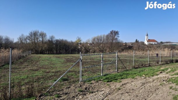 Csajág, Patak közelében, 2000 m2-es, telek