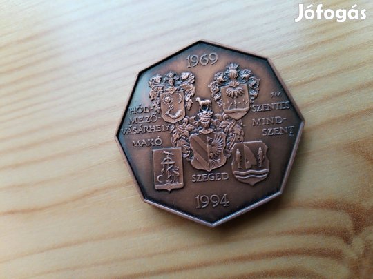 Csak 150 db készült az Éremgyűjtők Csongrádi szervezete 25 év