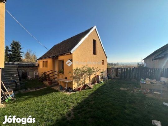 Csákvári eladó 130 nm-es ház