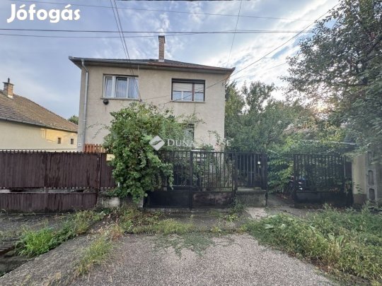 Családbarát ikerház önálló kertrésszel eladó Budapest 16. ker.