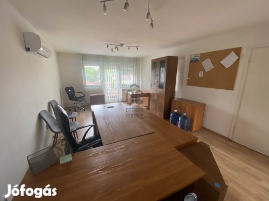 Családi ház CÉGEK SZÁMÁRA a Győri kapuban KIADÓ