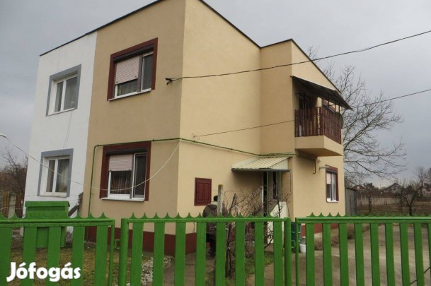 Családi ház Eladó Mezőladányban