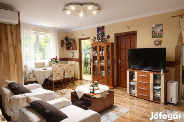 Családi ház Hajdúsámson déli részén  10 perc autóútra Debrecentől