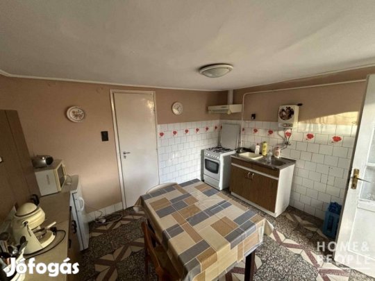 Családi ház Üllésen !