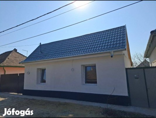 Családi ház, Pletykafalu szívében Csak be kell költöznie!