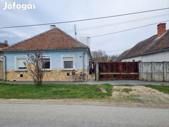 Családi ház a Rábaparti Meggyeskovácsiban!