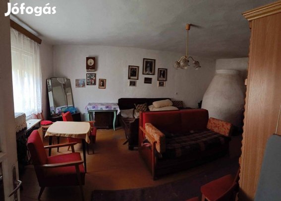 Családi ház a város közepén