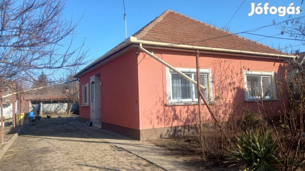Családi ház eadó