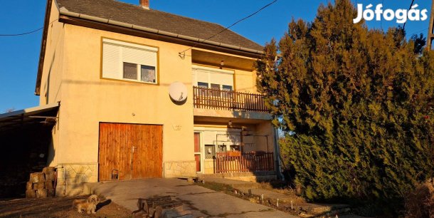 Családi ház eladó [3 hálószoba+ nappali]