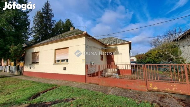 Családi ház eladó Bóly csendes, nyugodt utcájában