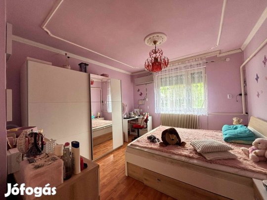 Családi ház eladó Hajdúszovát központjához közel