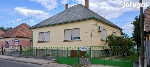 Családi ház eladó Kalocsán