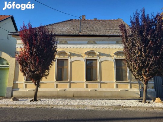 Családi ház eladó Nagykőrös belvárosában
