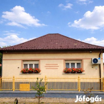 Családi ház eladó Putnokon