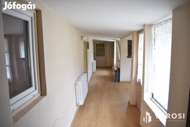 Családi ház jaminában a horgásztó mellett!