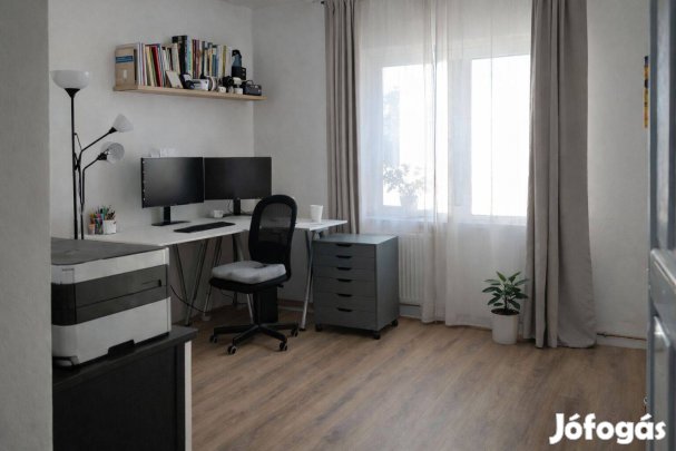 Családi ház nagy telekkel Fityeház csendes utcájában