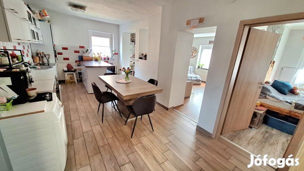 Családi ház nyugodt környezetben