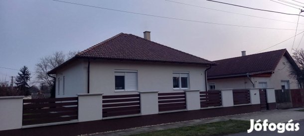 Családi ház saroktelken