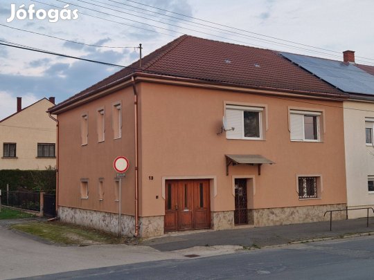 Családi ház üzlethelyiséggel Szombathelyen