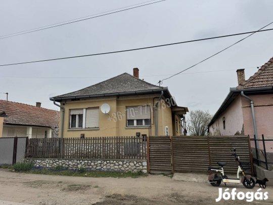 Családi otthon Erdőteleken, tágas telekkel! Kiváló közlekedés m 42_lvi