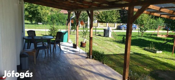 Családiház Balatonőszöd