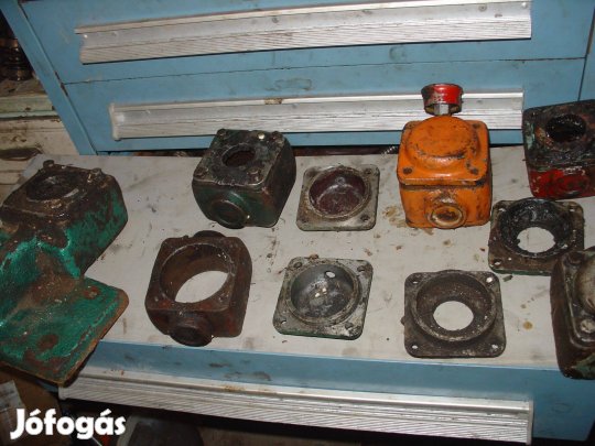 Csapágyház alsó külső oldali kiskőrösi szalagfűrész 800 csapágy ház